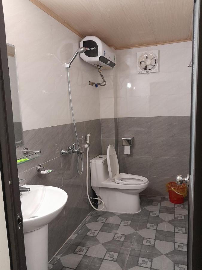 Hien Thuc Hotel Нин Бин Екстериор снимка